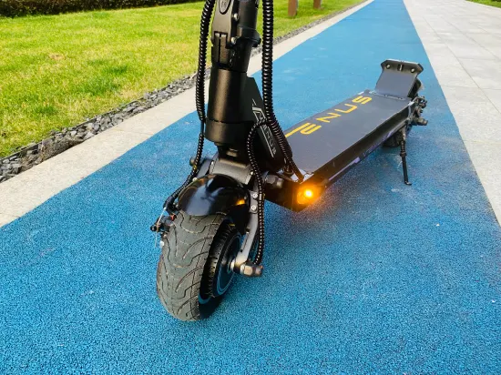 2022 Nuovo scooter elettrico pieghevole da 8,5 pollici, e-scooter